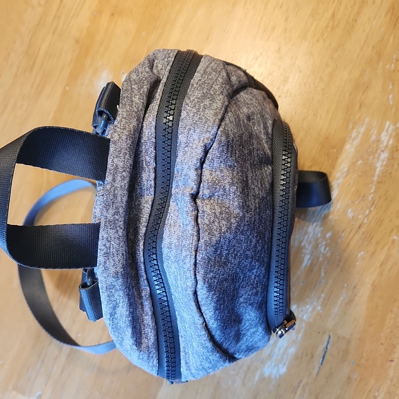 Like new Adidas backpack gray - Picture 5 of 7